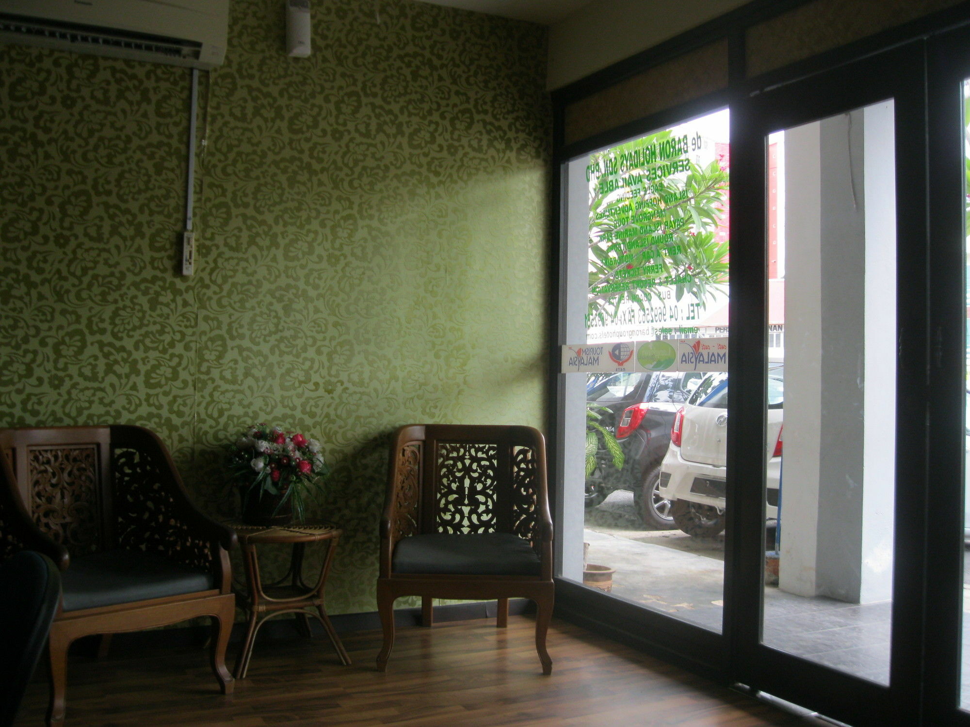 1 Baron Motel Куах Экстерьер фото